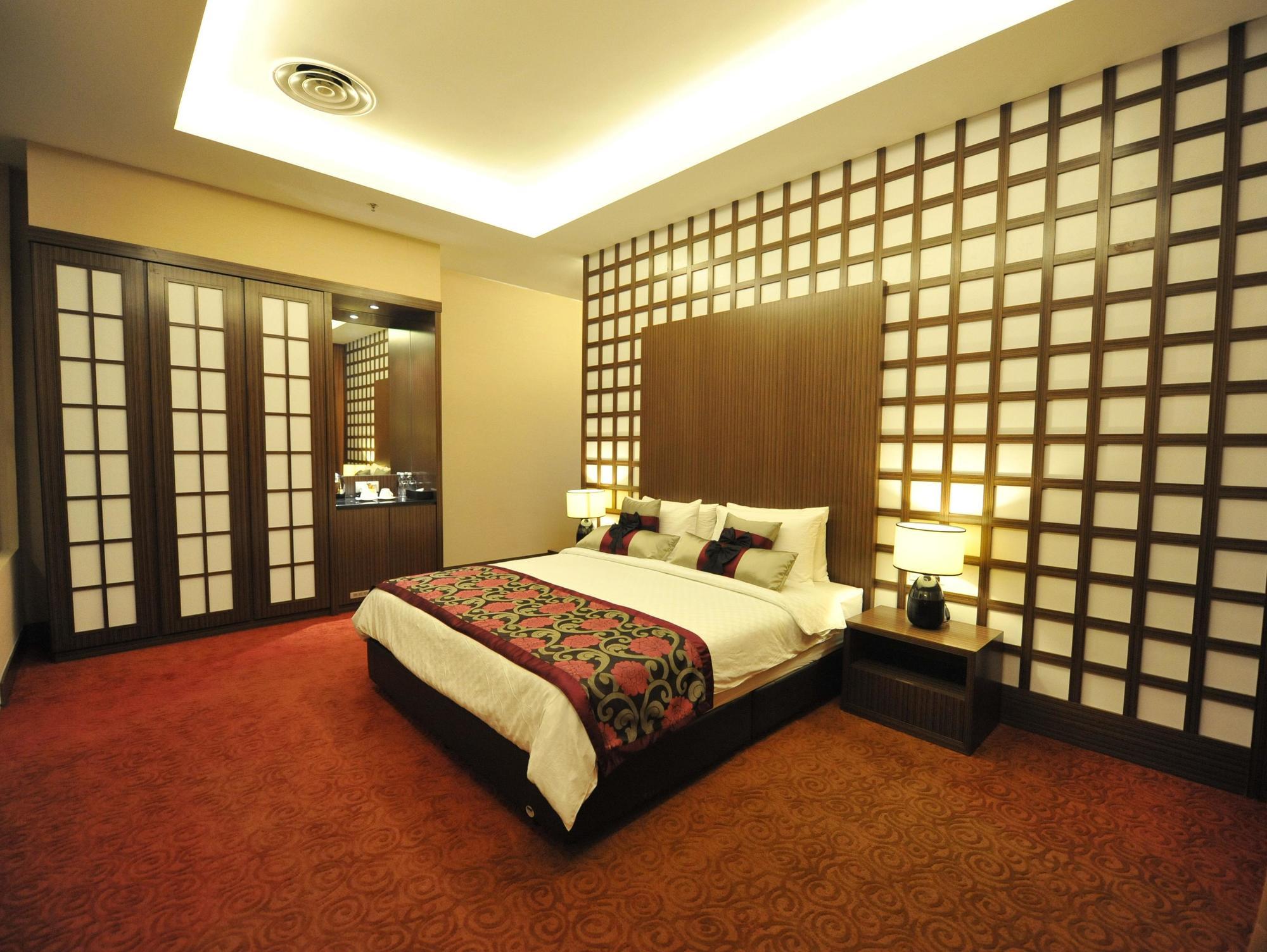 11@Century Hotel Johor Bahru Dış mekan fotoğraf