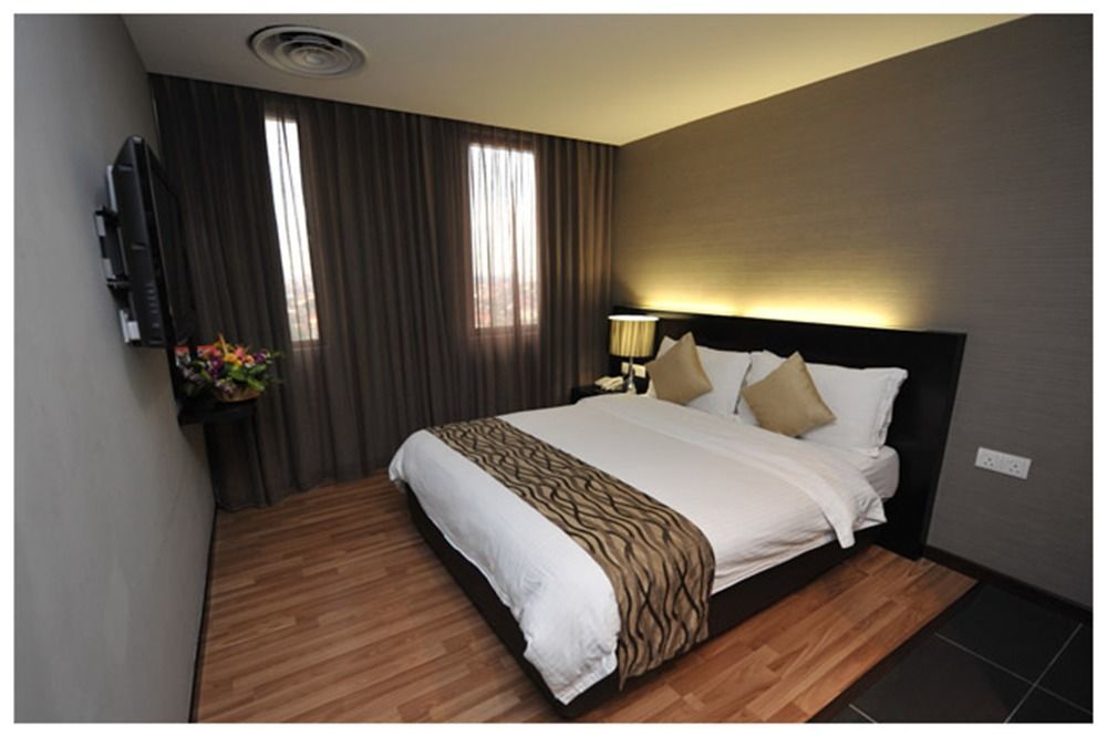 11@Century Hotel Johor Bahru Dış mekan fotoğraf